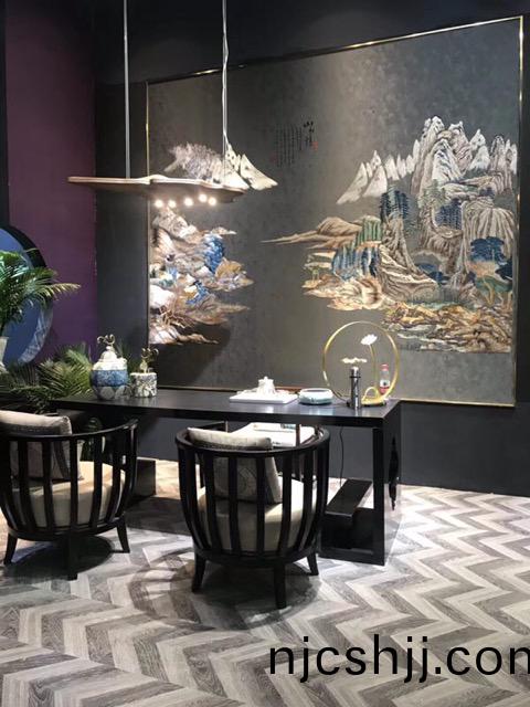 在混(hun)亂(luan)市場(chang)髮展，熱膠無(wu)縫(feng)牆(qiang)佈(bu)企業懂(dong)得變(bian)化(hua)